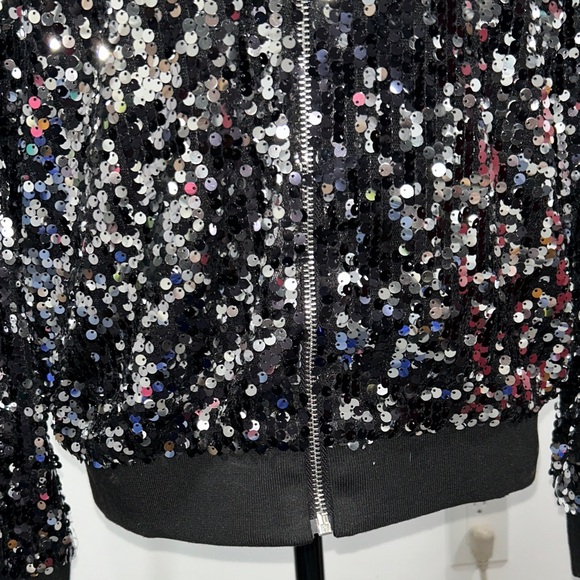 Anna-Kaci Silver and Black Sequined Jacket - Picture 3 of 8